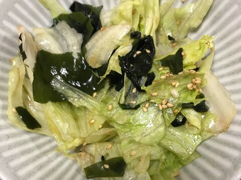 レタスとワカメのサラダ